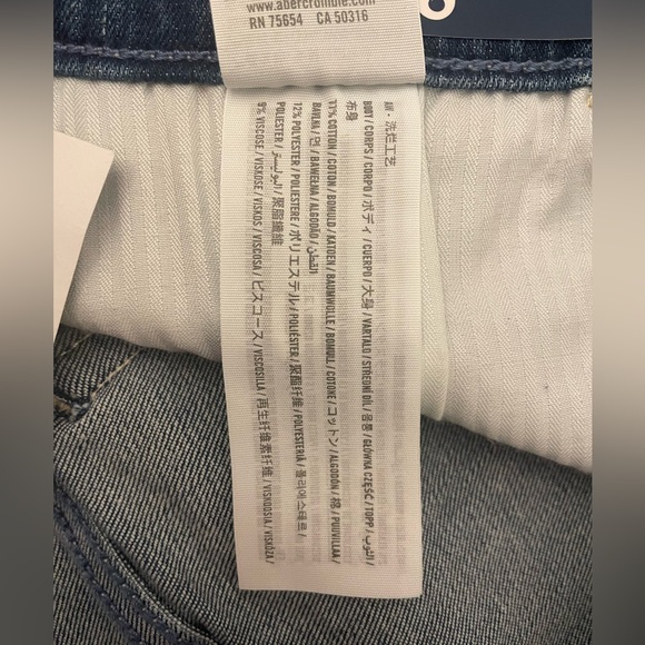 Hollister Jean Shorts - Picture 10 of 11